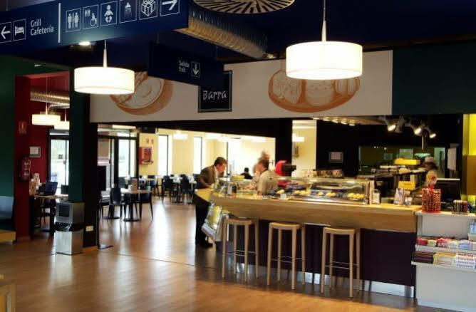 As Hoteles Ponferrada Columbrianos Екстериор снимка